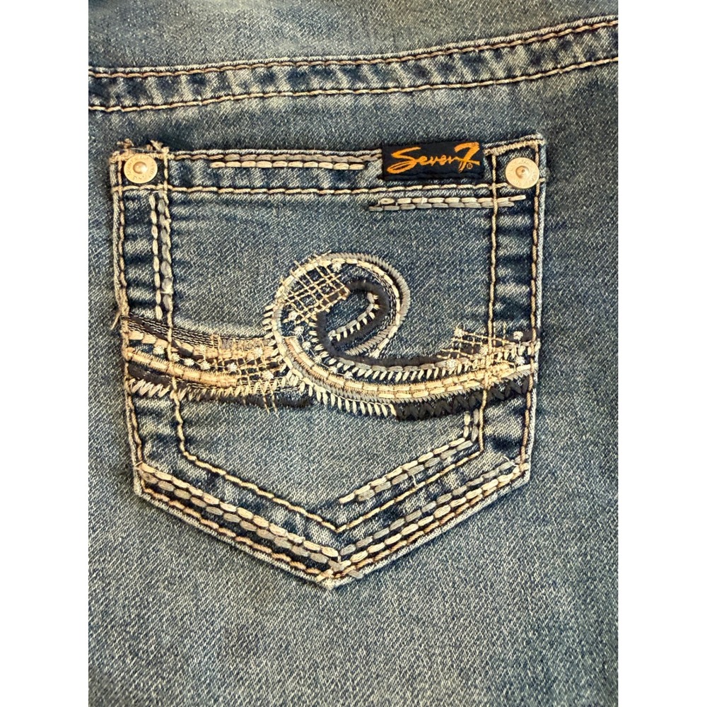 Seven7 Womens Size 4 Medium Wash Embroidered Denim Jean Shorts Low Rise Blue - Picture 3 of 7